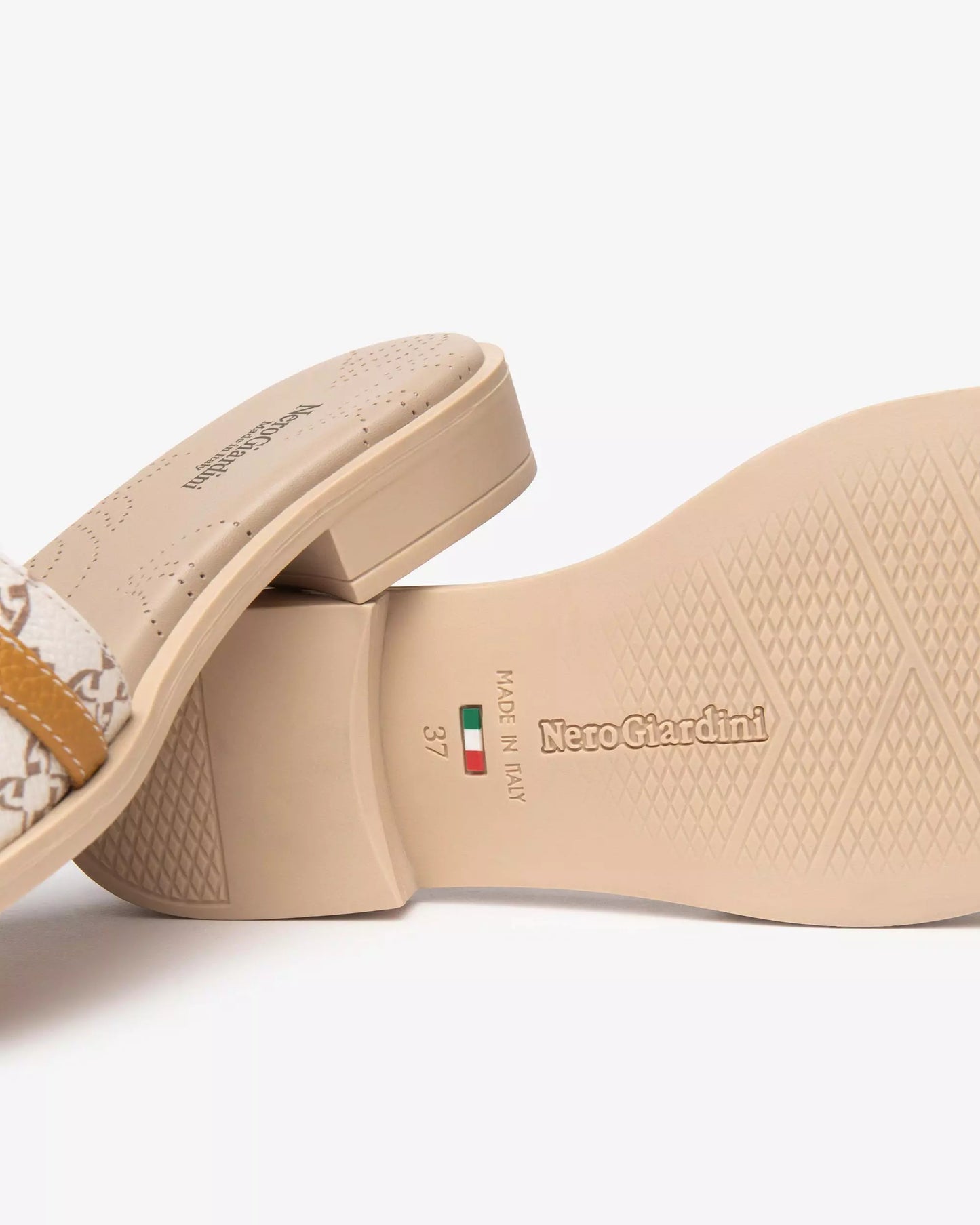 NERO GIARDINI Sandali Donna mod. E513424D